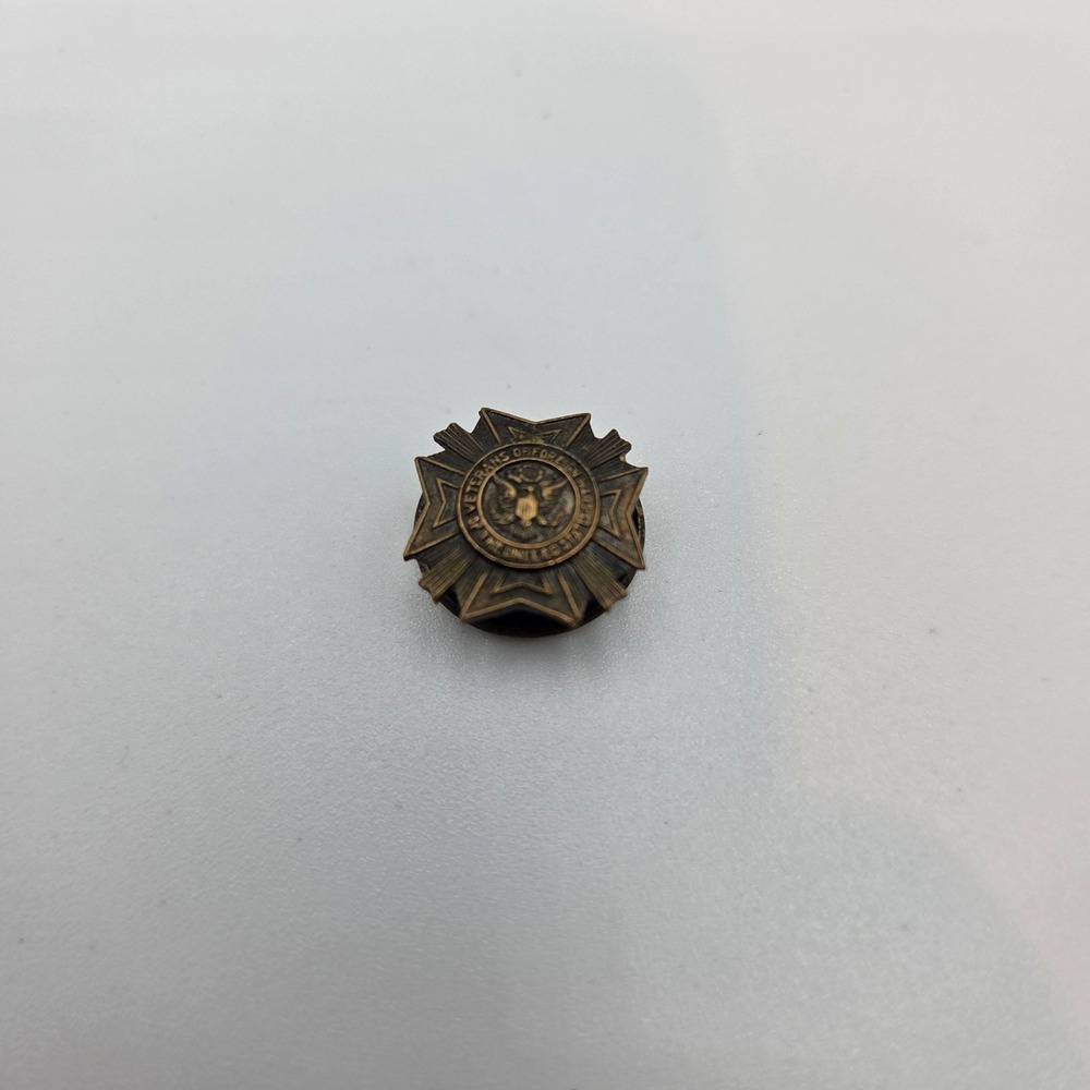 VFW Lapel Pin Vintage Veterans of Foreign Wars Screw Back Bronze Tone 0.5" 156